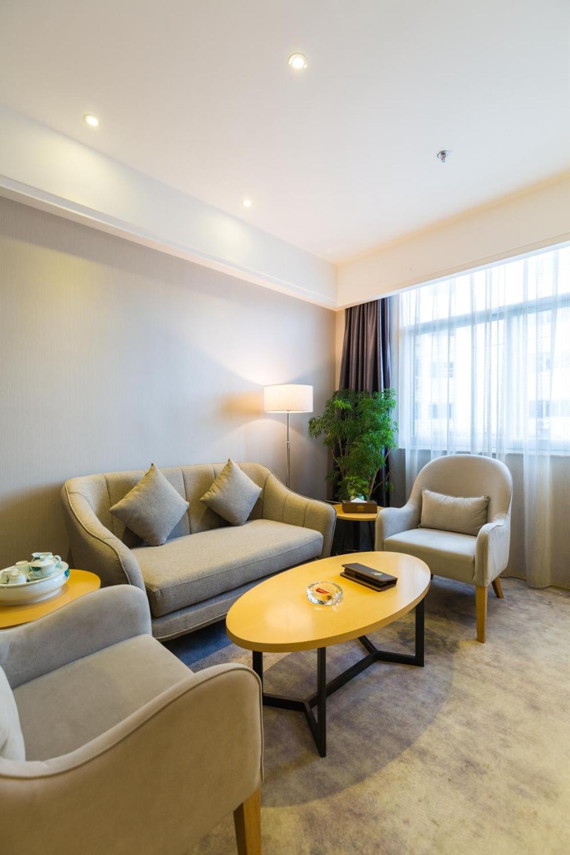 Guangzhou Seaman Hotel-Line 2 Jiangnanxi Station Exteriör bild